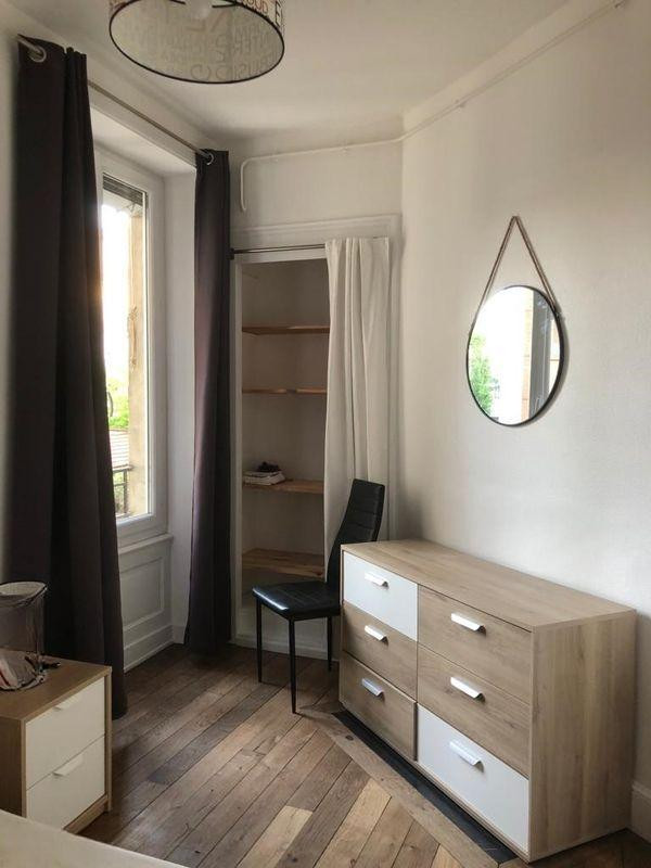 
                                                Location
                                                 T2 Lyon 7è