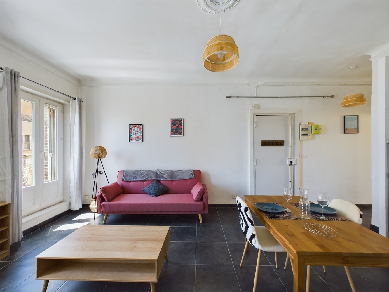 
                                                Location
                                                 T2 / Marseille 2e