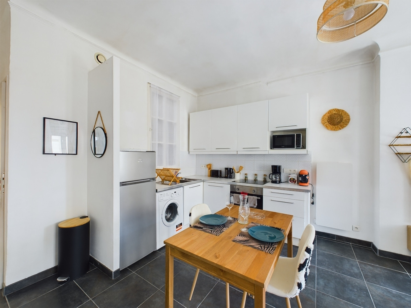 
                                                Location
                                                 T2 / Marseille 2e