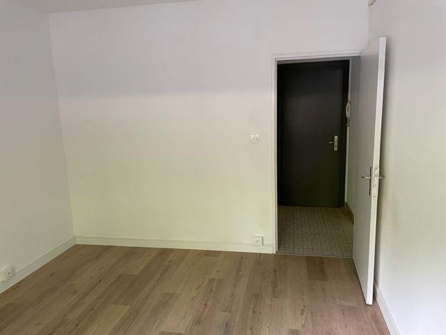 
                                                Location
                                                 T2 metz queuleu