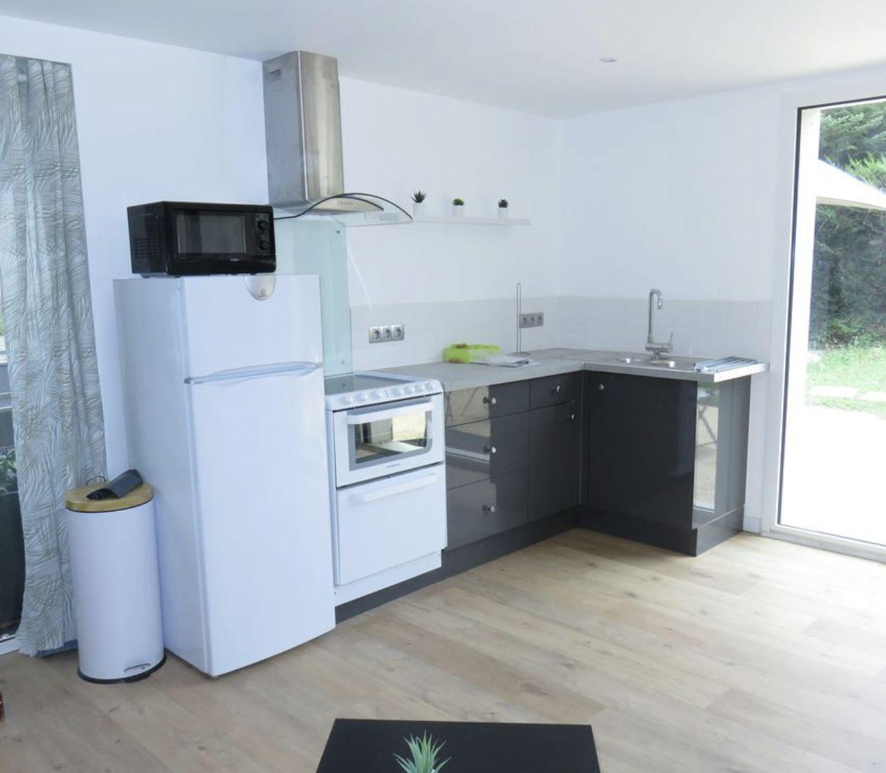 
                                                Location
                                                 T2 meublé, 30 m², proche Lyon, terrasse