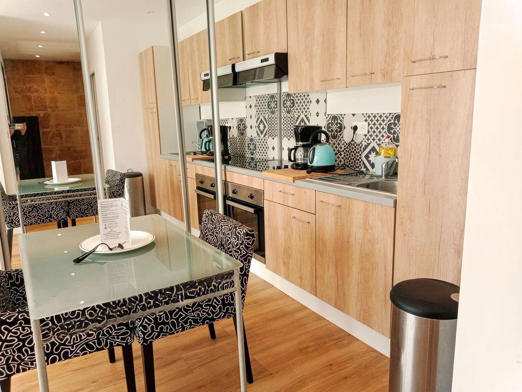 
                                                Location
                                                 T2 meublé 32m² clair et calme, Place Stalingrad