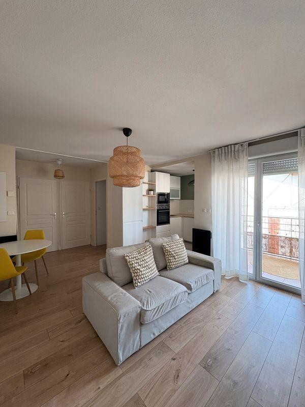 
                                                Location
                                                 T2 meublé 35 m² – Bonnefoy Médiathèque