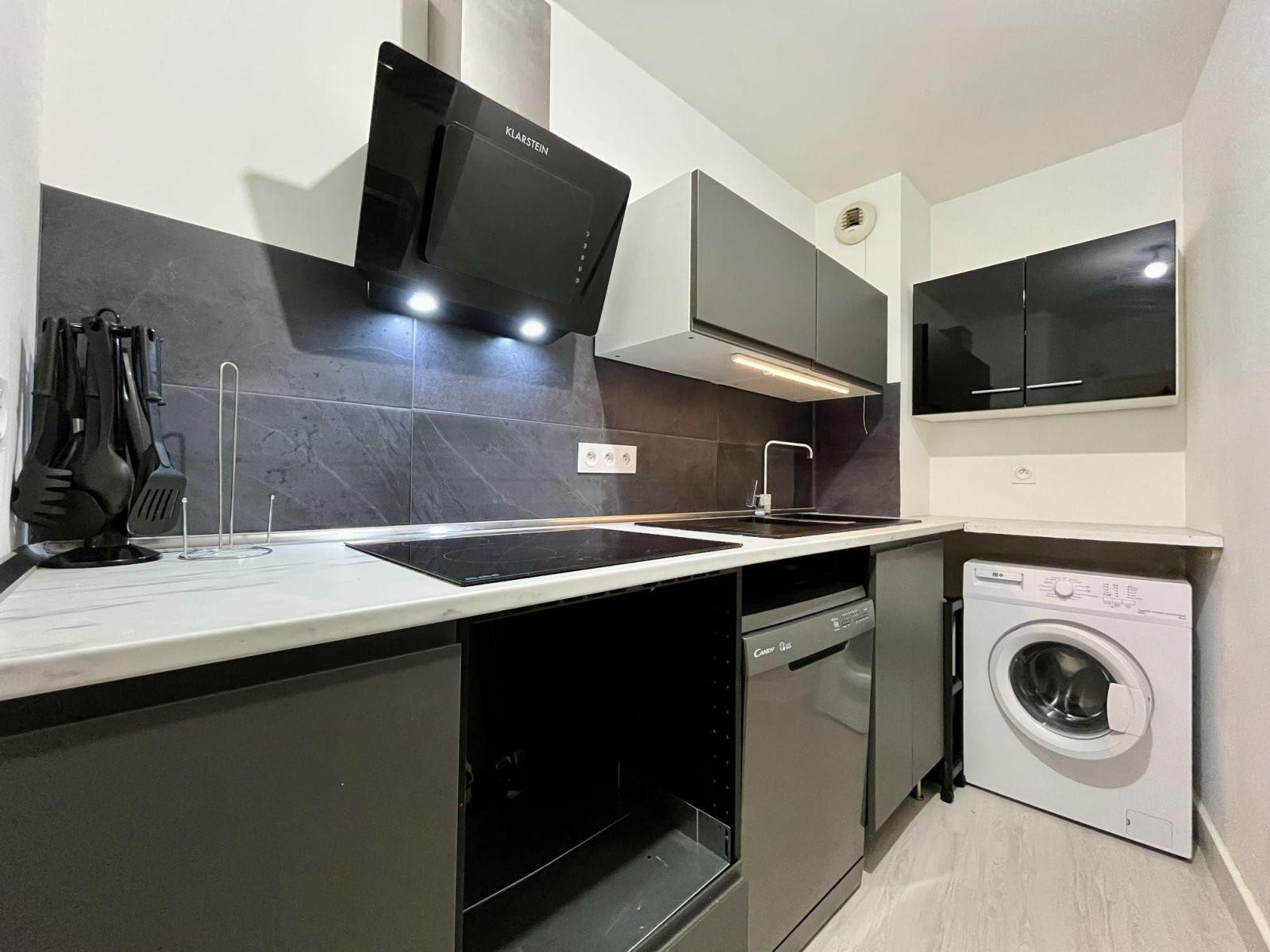 
                                                Location
                                                 T2 meublé 36 m² – Parking – moderne – central