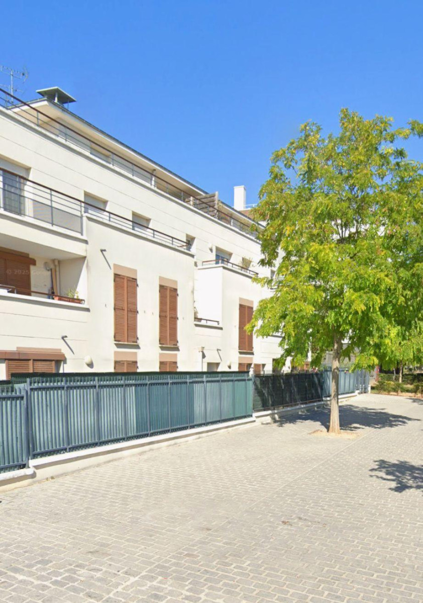 
                                                Location
                                                 T2 meublé 36 m² – Parking – moderne – central
