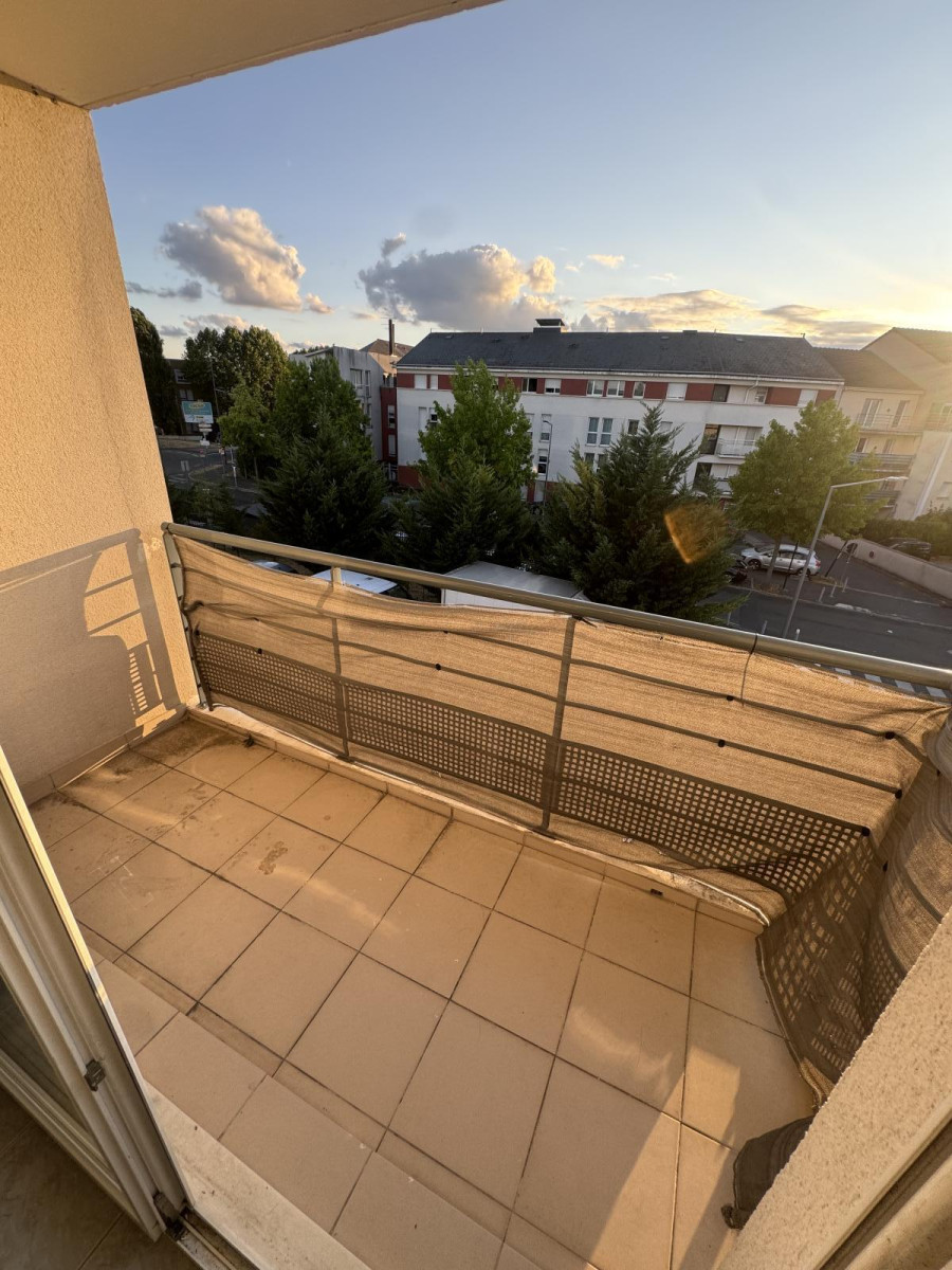 
                                                Location
                                                 T2 MEUBLÉ 37 m²  SAINT OUEN L’AUMÔNE