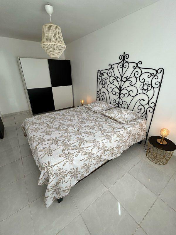 
                                                Location
                                                 T2 meublé 37m² Bonneveine Parking