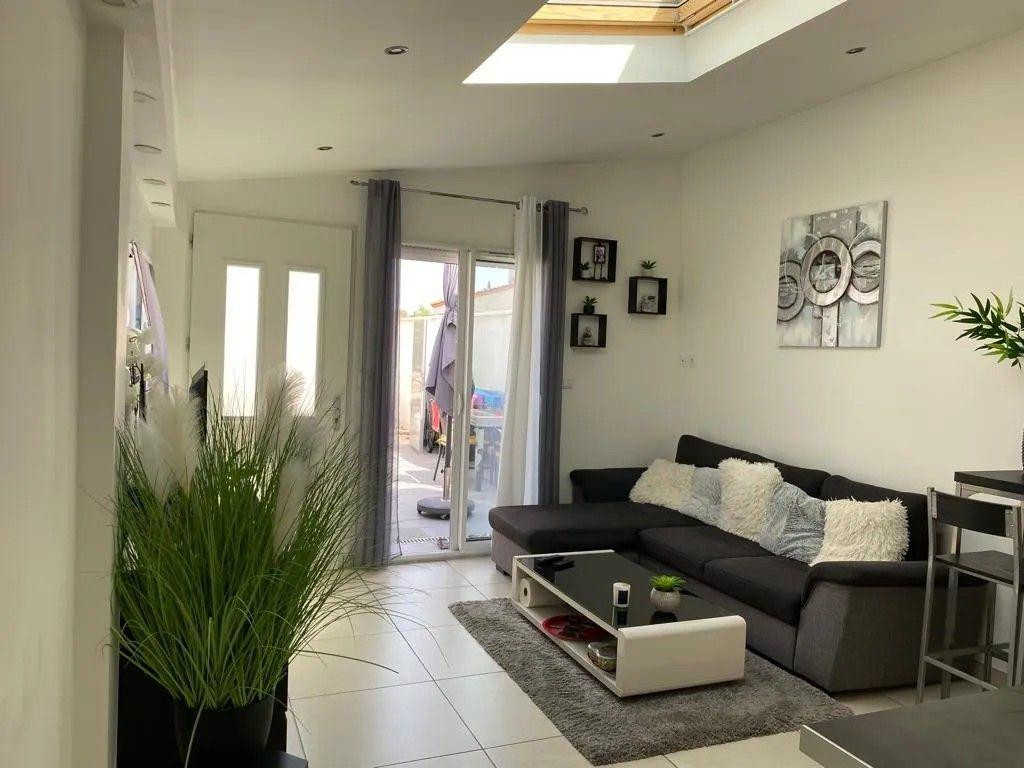 
                                                Location
                                                 T2 meublé 38m² avec belle terrasse 18m²