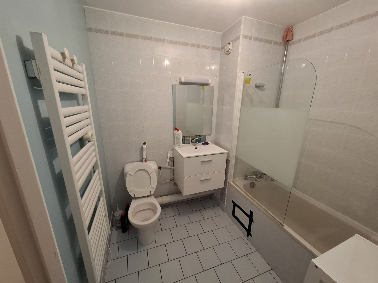 
                                                Location
                                                 T2 meublé 40m² Lumineux, calme, 2 parkings - Tours