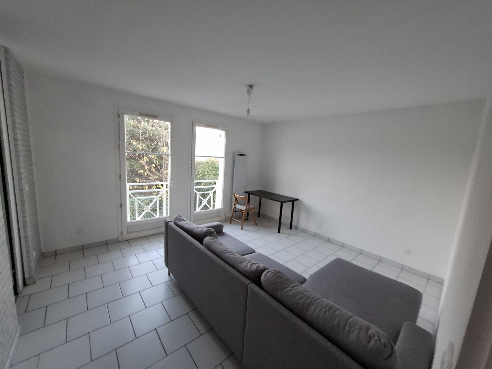 
                                                Location
                                                 T2 meublé 40m² Lumineux, calme, 2 parkings - Tours