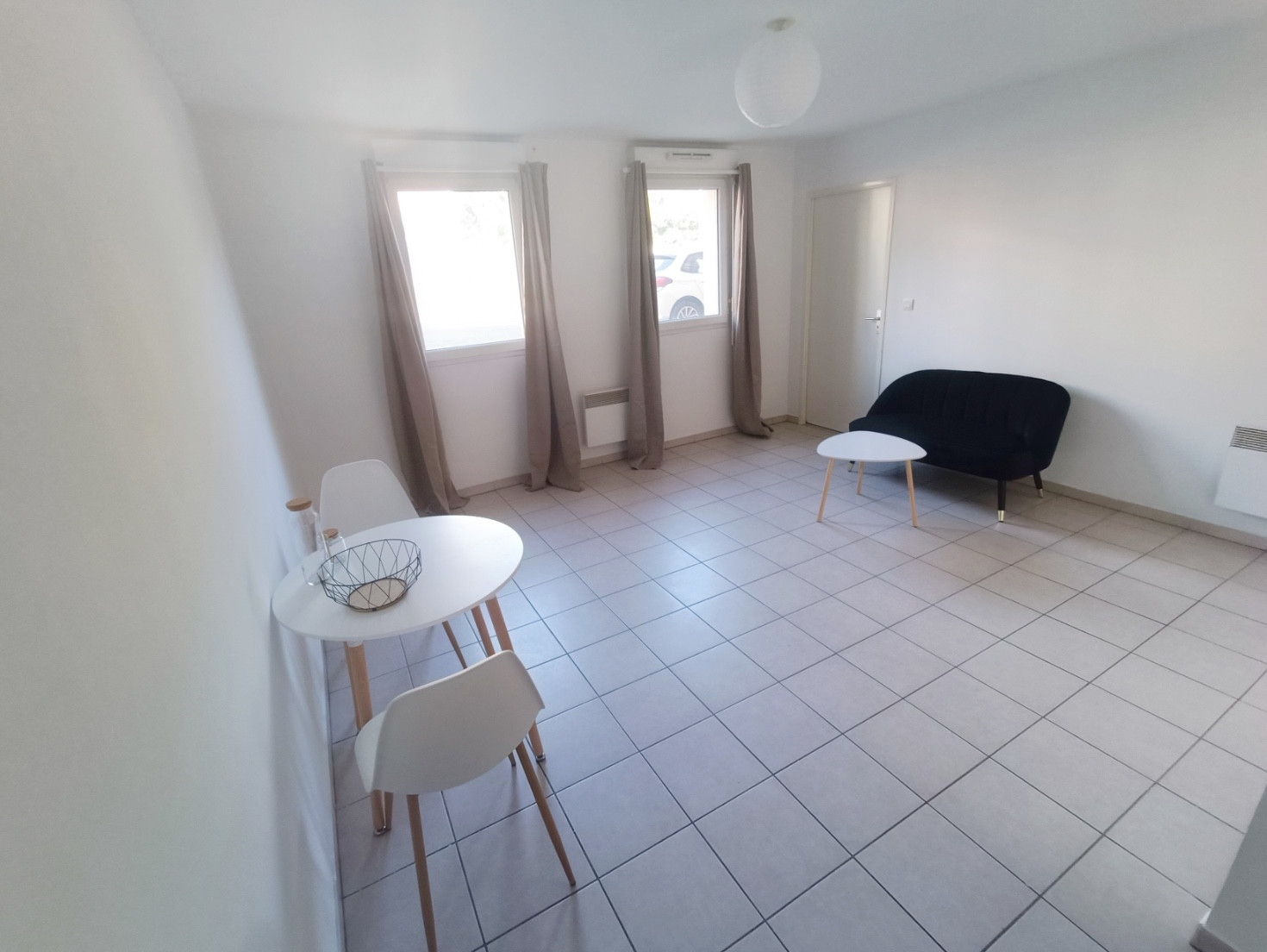 
                                                Location
                                                 T2 meublé 48m2 avec parking - Val d'Avre