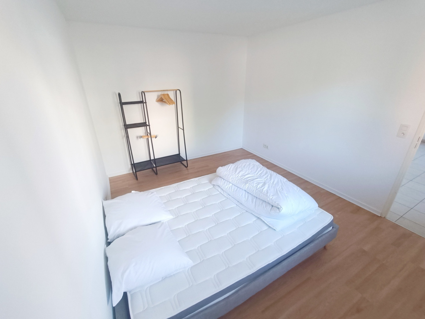 
                                                Location
                                                 T2 meublé 48m2 avec parking - Val d'Avre