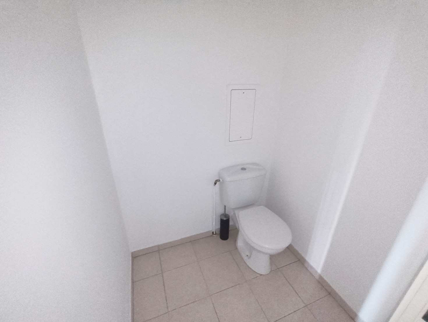 
                                                Location
                                                 T2 meublé 48m2 avec parking - Val d'Avre