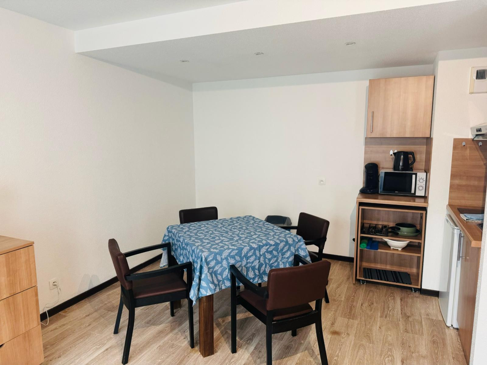 
                                                Location
                                                 T2 meublé