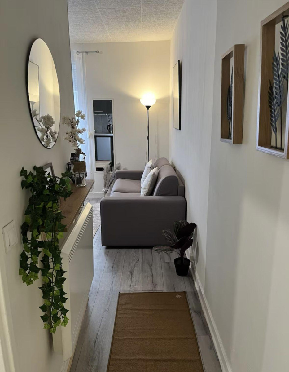 
                                                Location
                                                 T2 meublé