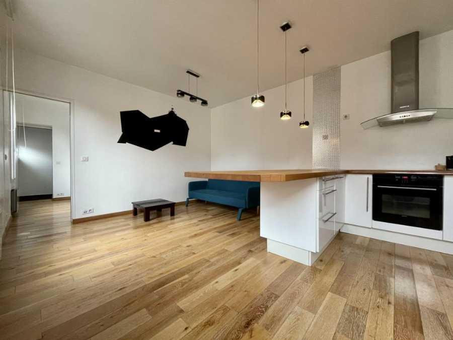
                                                Location
                                                 T2 meublé à Colombes