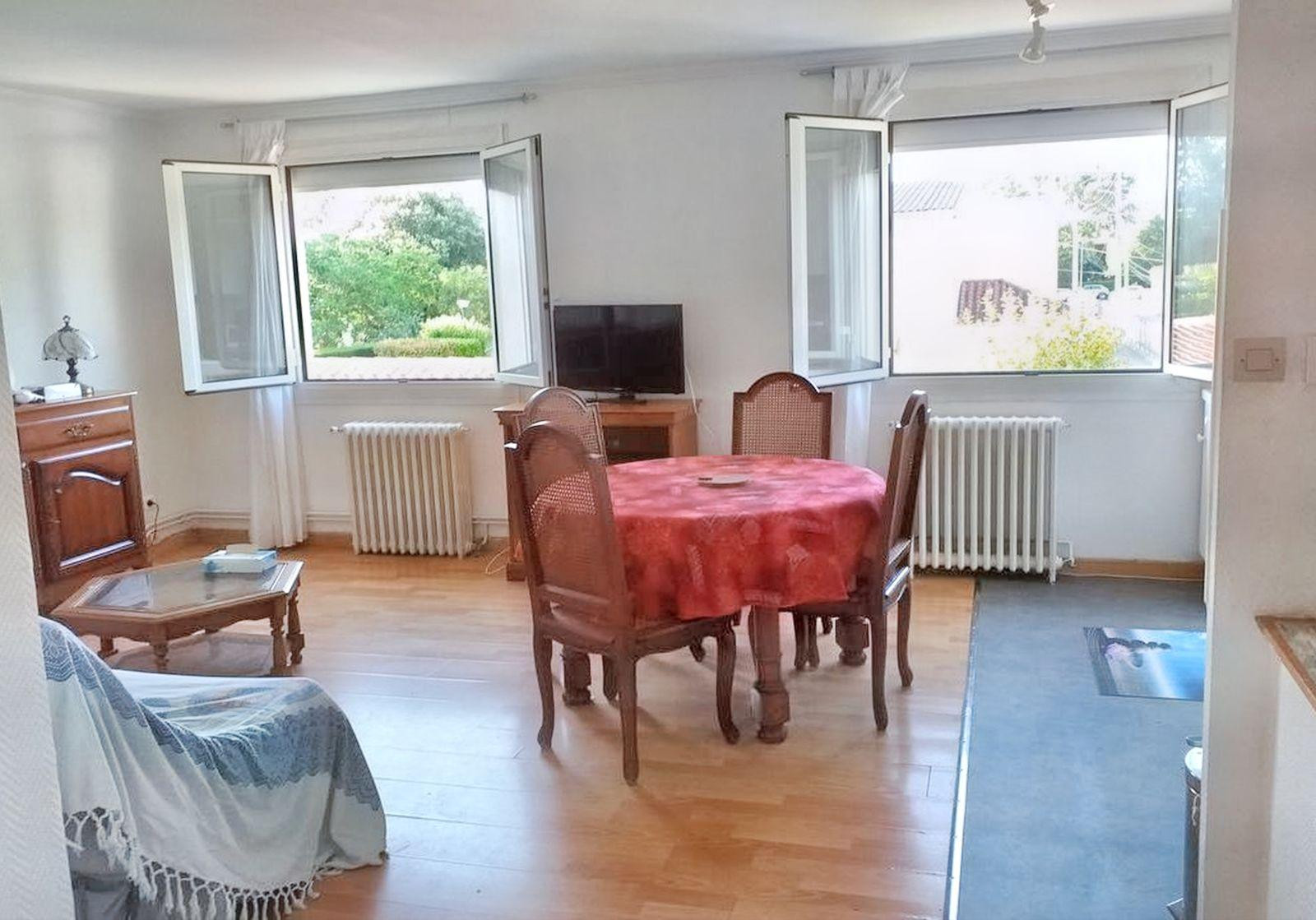 
                                                Location
                                                 T2 meublé à Toulouse-Lardenne