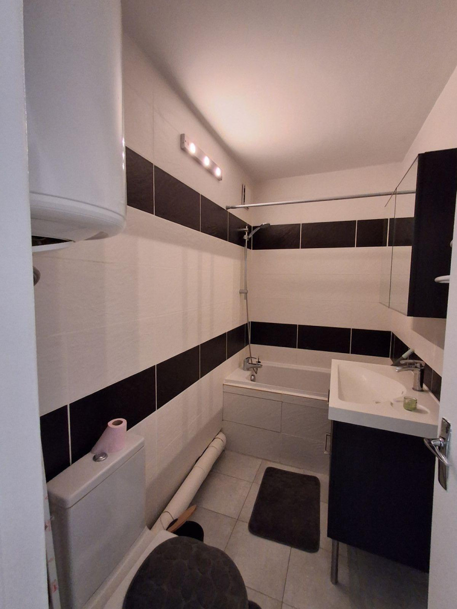 
                                                Location
                                                 T2 Meublé à Verneuil-sur-Seine Centre-Ville, gare