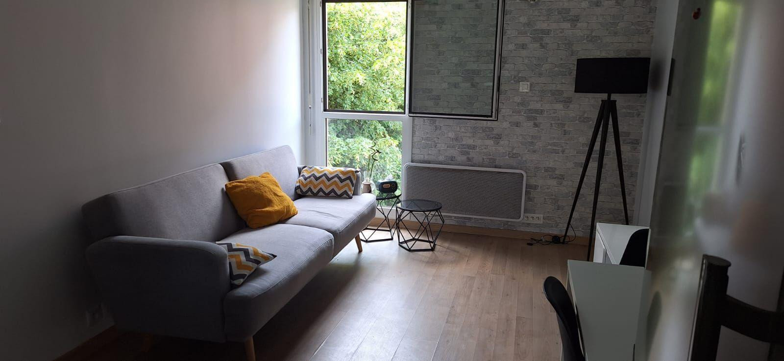 
                                                Location
                                                 T2 Meublé à Verneuil-sur-Seine Centre-Ville, gare