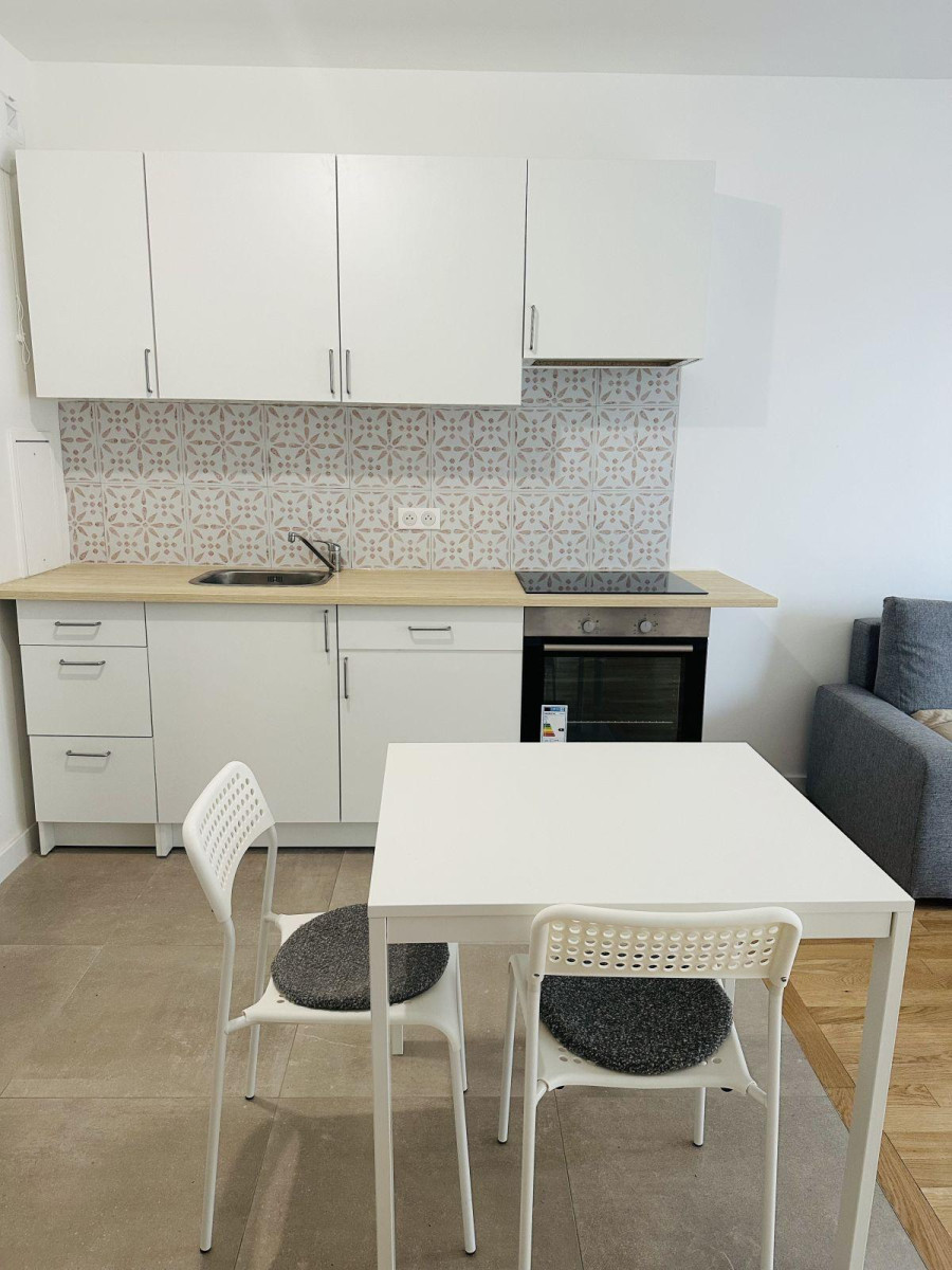 
                                                Location
                                                 T2 Meublé avec Balcon et Parking