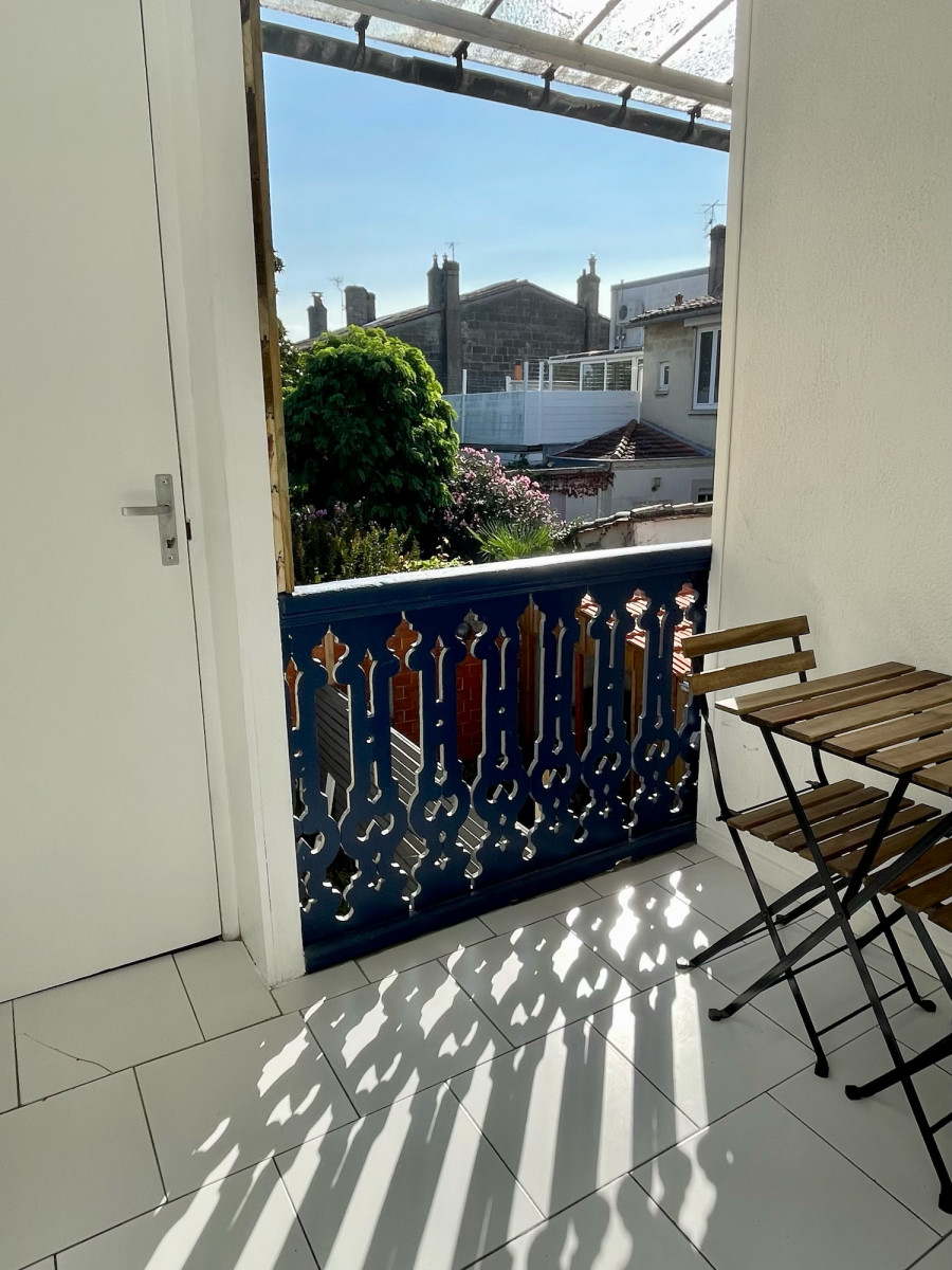 
                                                Location
                                                 T2 meublé avec balcon - Saint Genès