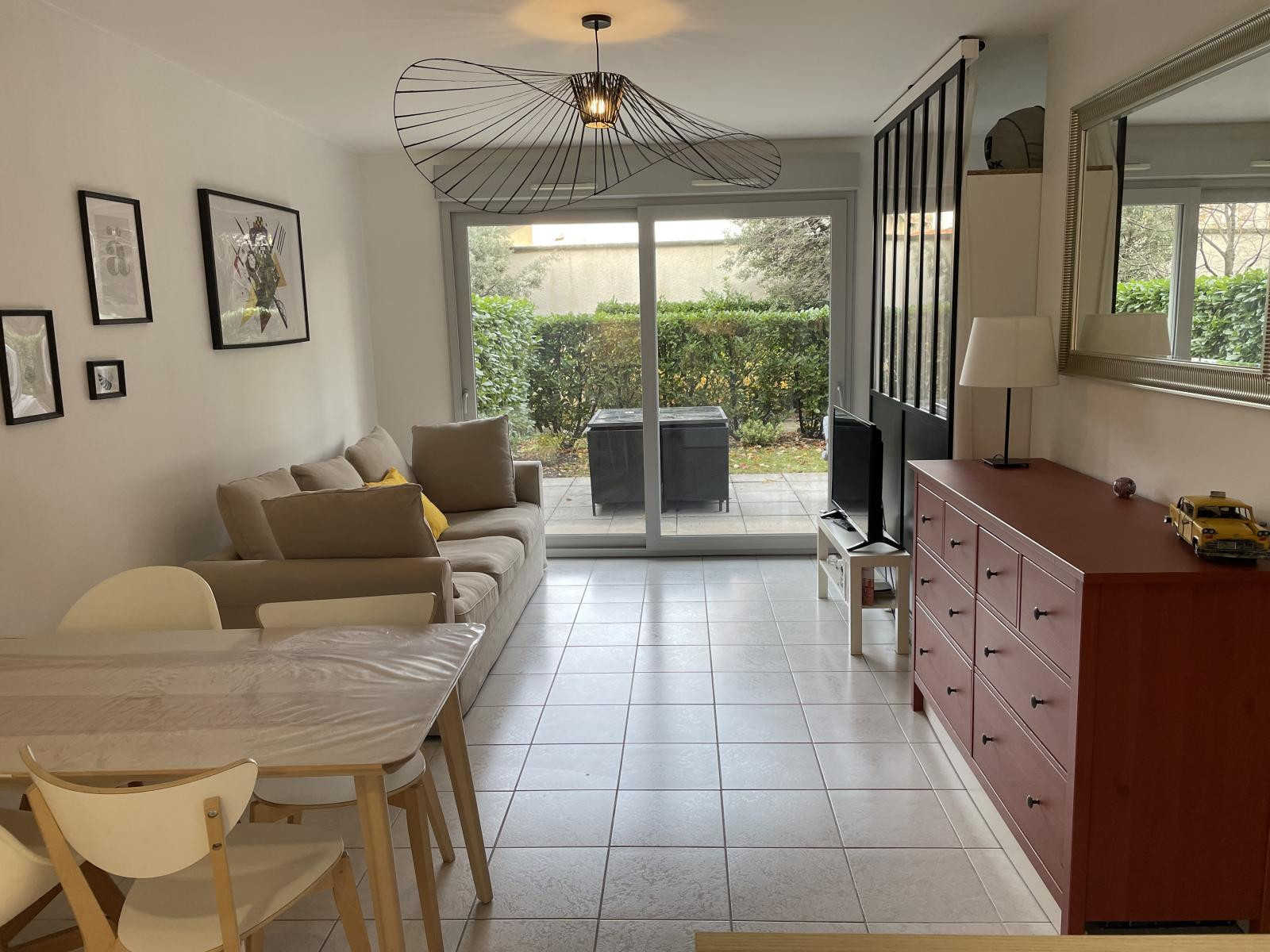 
                                                Location
                                                 T2 meublé avec terrasse et un garage