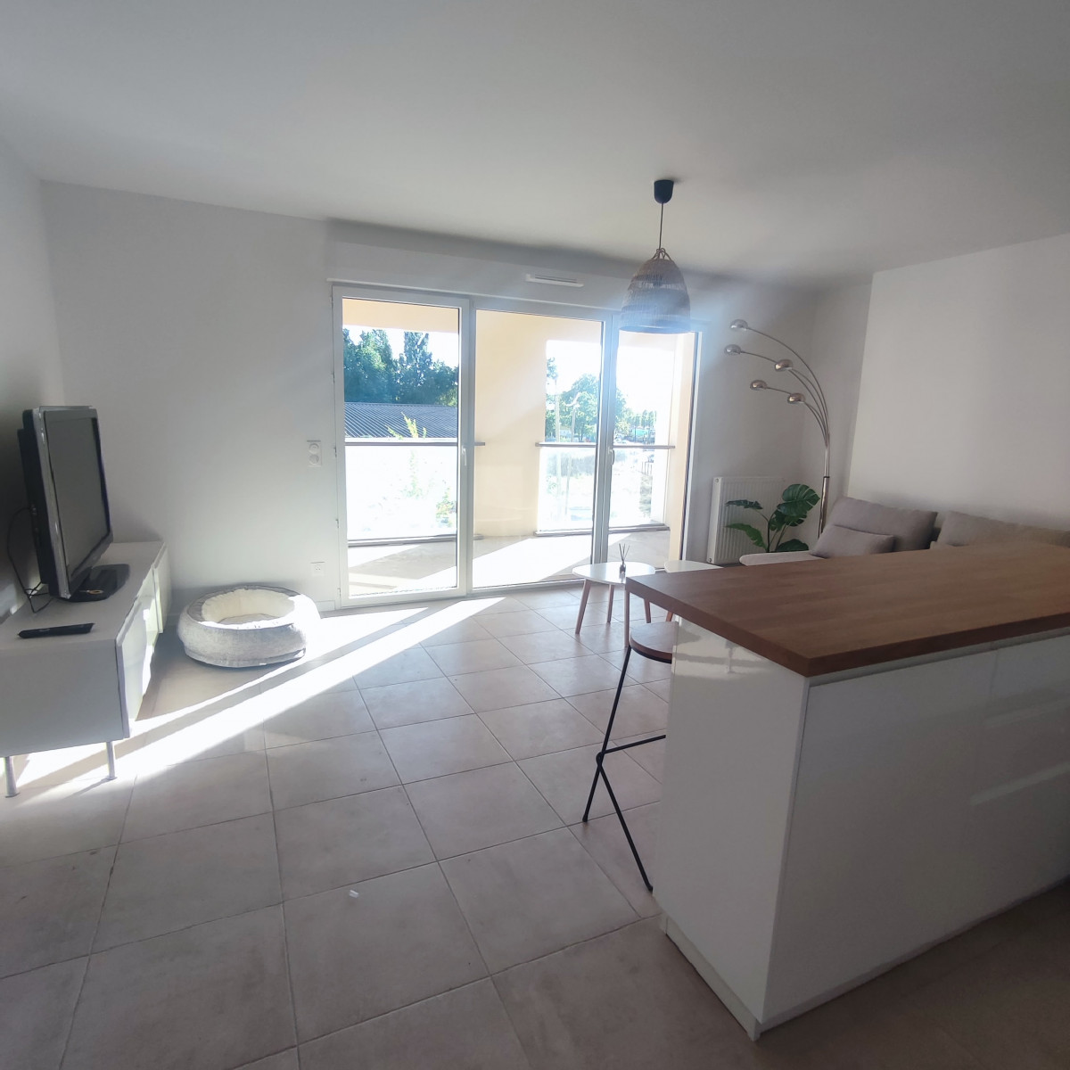 
                                                Location
                                                 T2 meublé Bordeaux