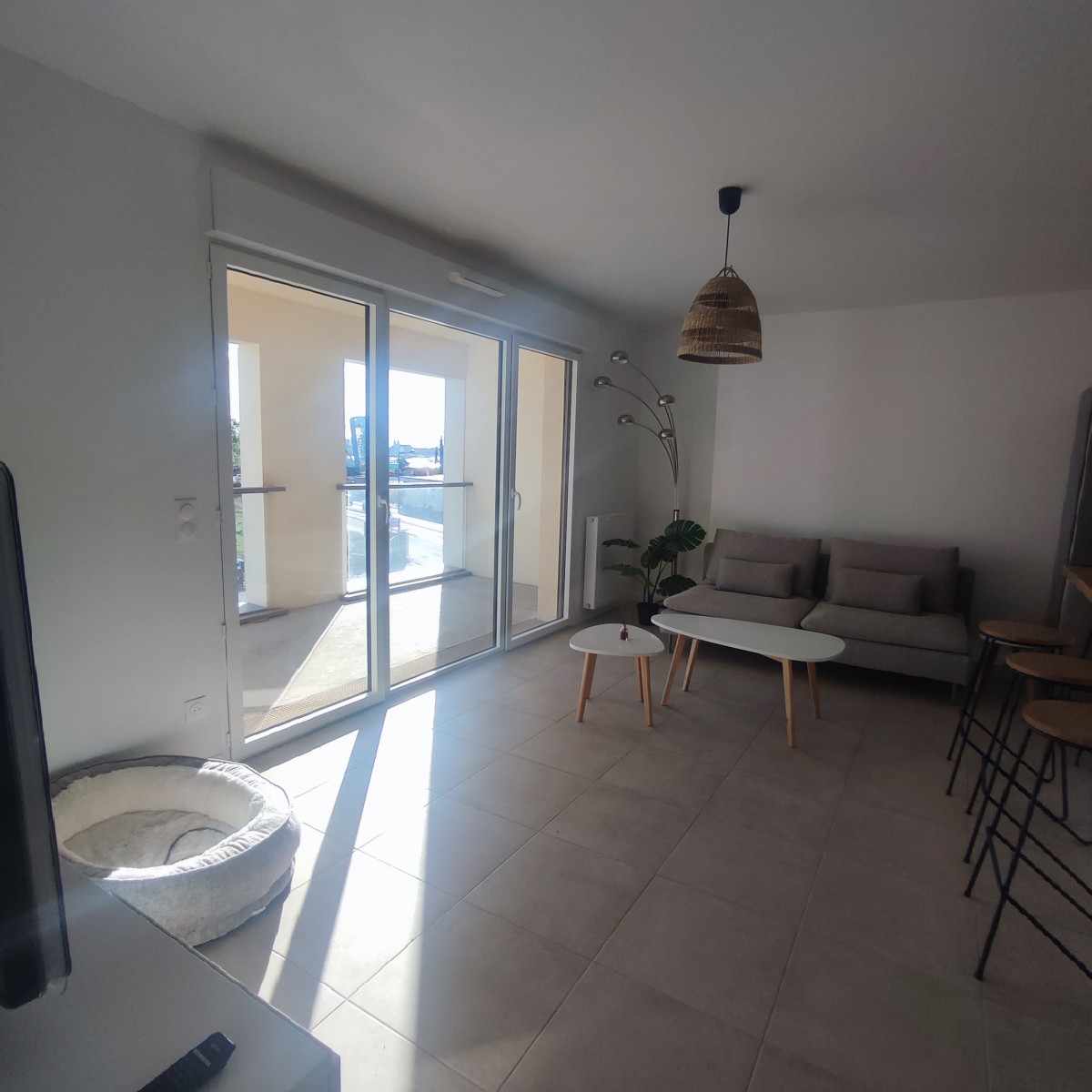 
                                                Location
                                                 T2 meublé Bordeaux