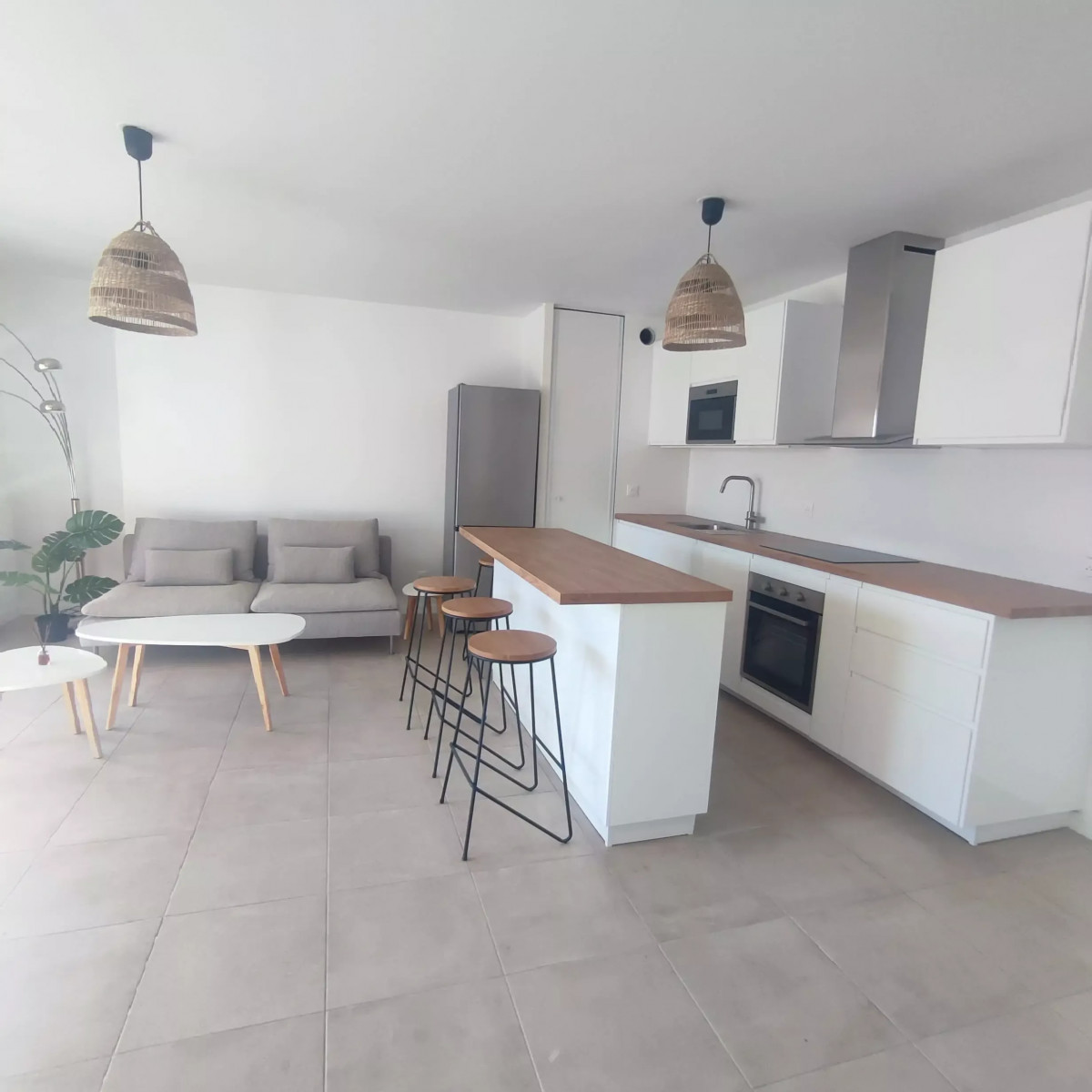 
                                                Location
                                                 T2 meublé Bordeaux