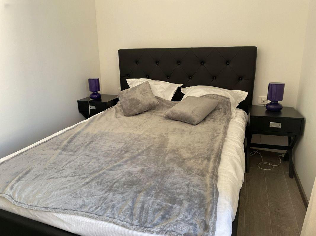 
                                                Location
                                                 T2 meublé, calme et lumineux