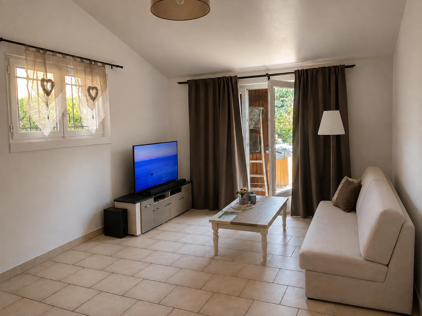 
                                                Location
                                                 T2 meublé Clim équipé neuf jardin terrasse PK 2R