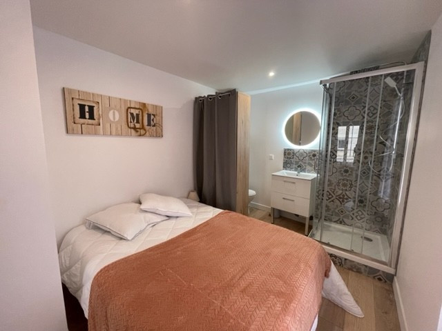 
                                                Location
                                                 T2 MEUBLE + COURETTE proche gare
