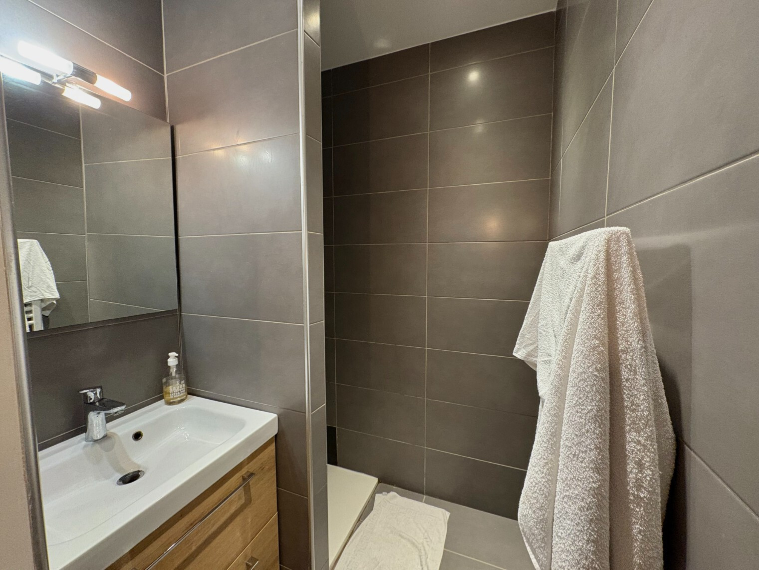 
                                                Location
                                                 T2 meublé de 42 m2