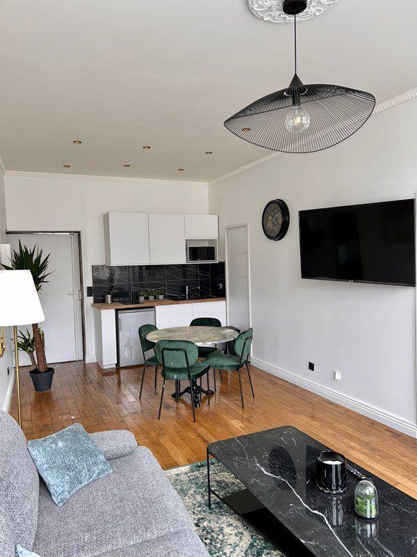 
                                                Location
                                                 T2 meublé et équipé 32m² neuf vue sur l’eau