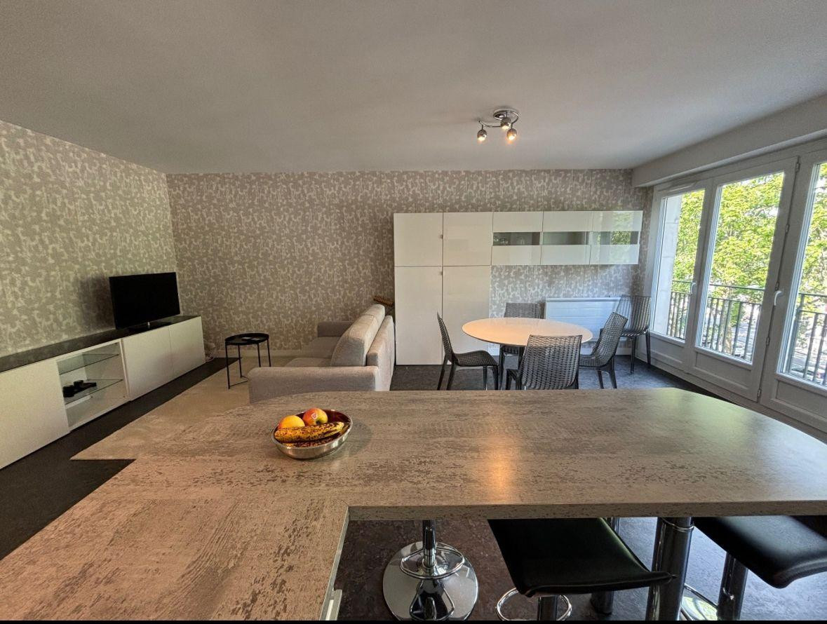 
                                                Location
                                                 T2 meublé Heurteloup