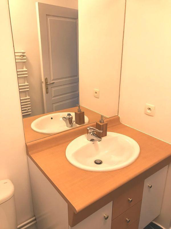 
                                                Location
                                                 T2 > Meublé > immeuble de standing, cave, parking