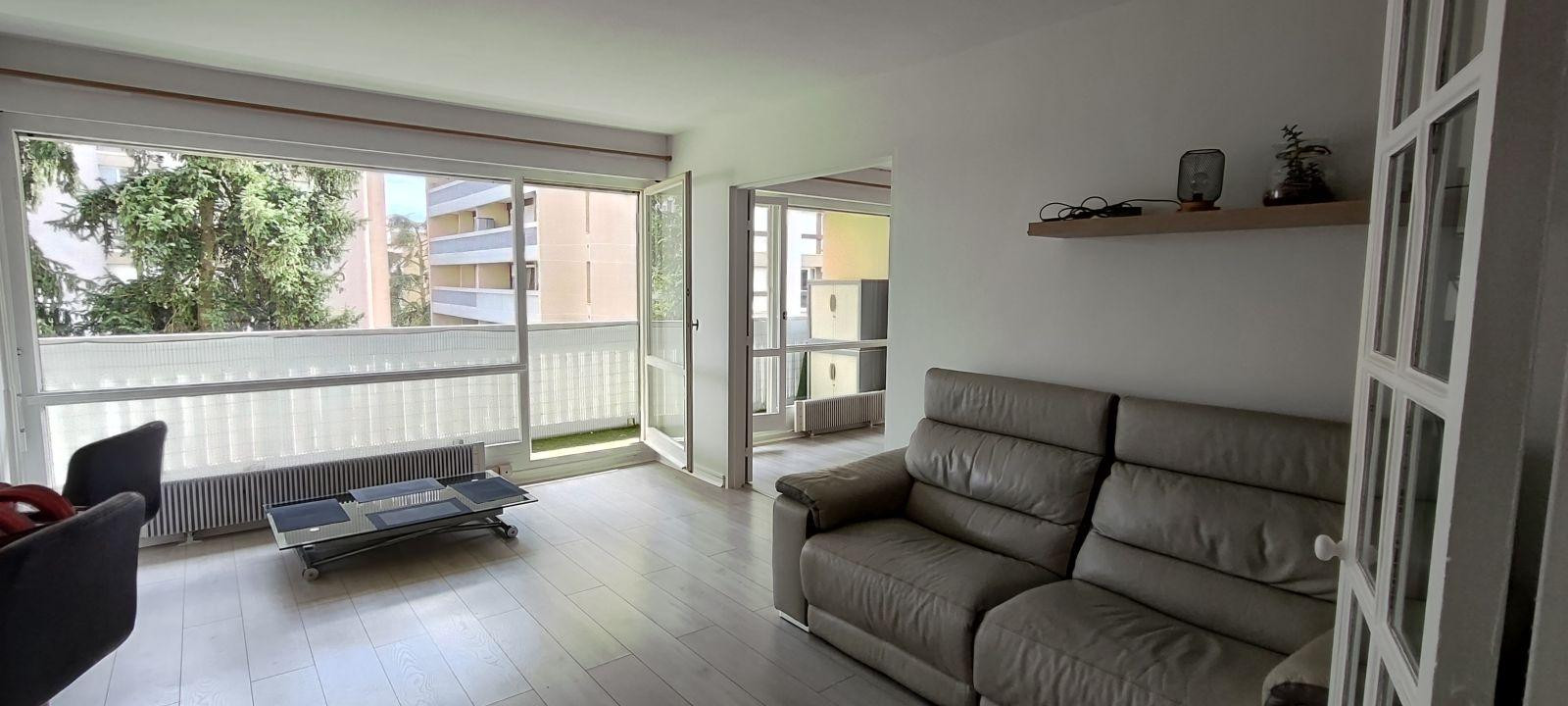 
                                                Location
                                                 T2 meublé lumineux avec balcon, cave et parking