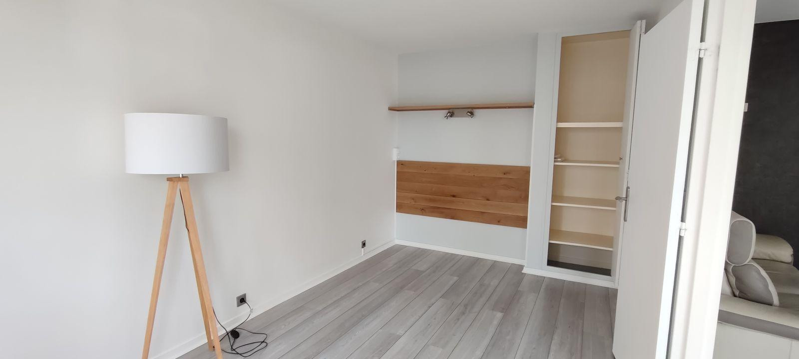 
                                                Location
                                                 T2 meublé lumineux avec balcon, cave et parking