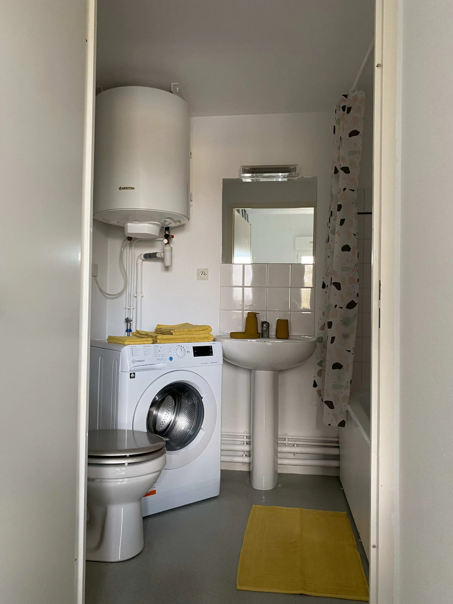 
                                                Location
                                                 T2 meublé Pessac