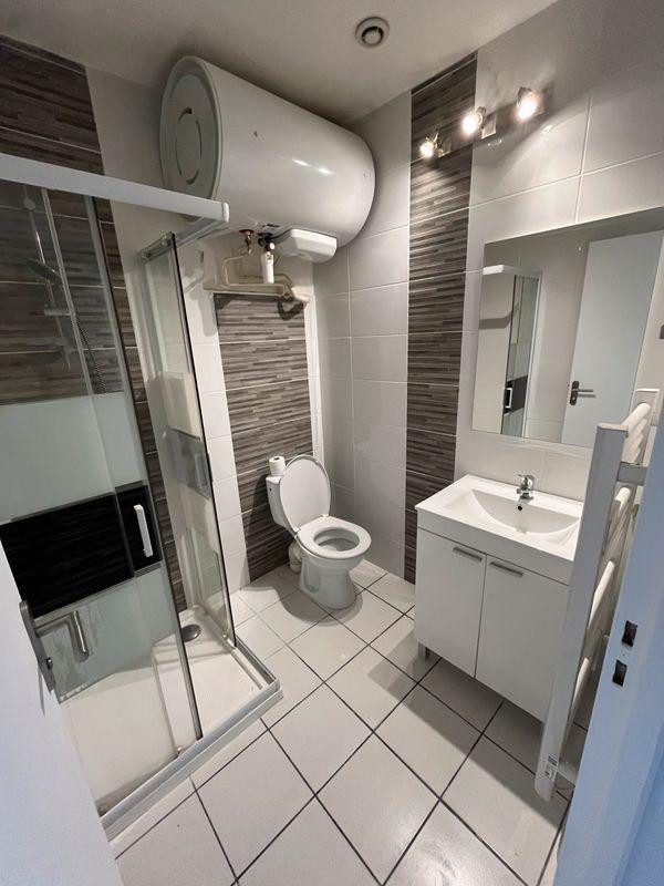 
                                                Location
                                                 T2 meublé proche Victoire avec un extérieur