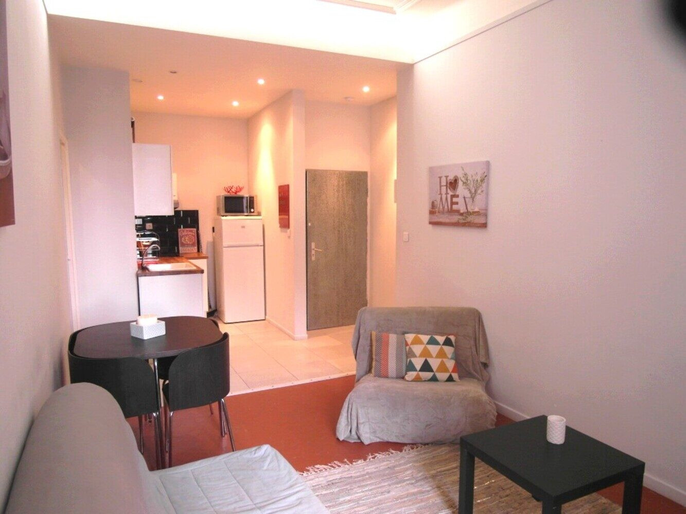 
                                                Location
                                                 T2 meublé - Quartier Blancarde