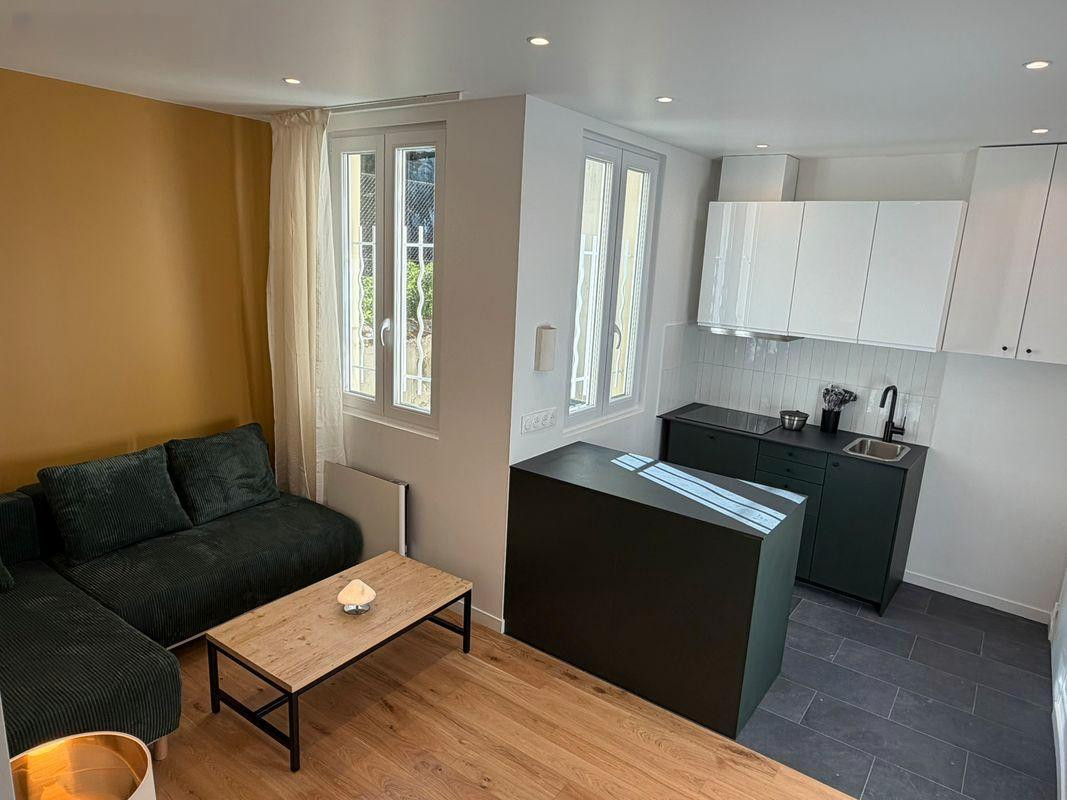 
                                                Location
                                                 T2 meublé refait à neuf – très lumineux