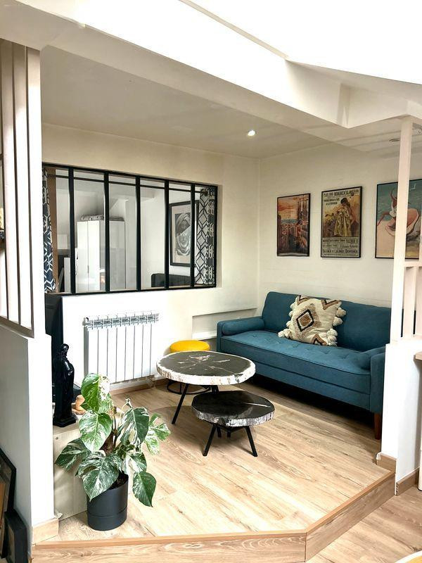 
                                                Location
                                                 T2 meublé rénové Lyon 6e (29,50m2 / 46m2 au sol) 8