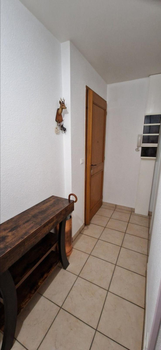 
                                                Location
                                                 T2 meublé rez de jardin secteur calme