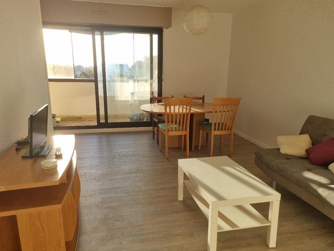 
                                                Location
                                                 T2 meuble secteur Pellgrin proche  commodites