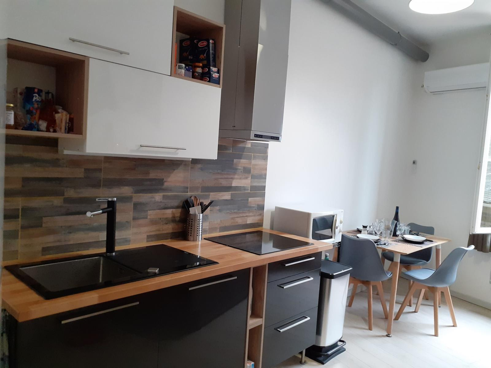 
                                                Location
                                                 T2 meublé sécurisé  37m² proche CENTRE VILLE