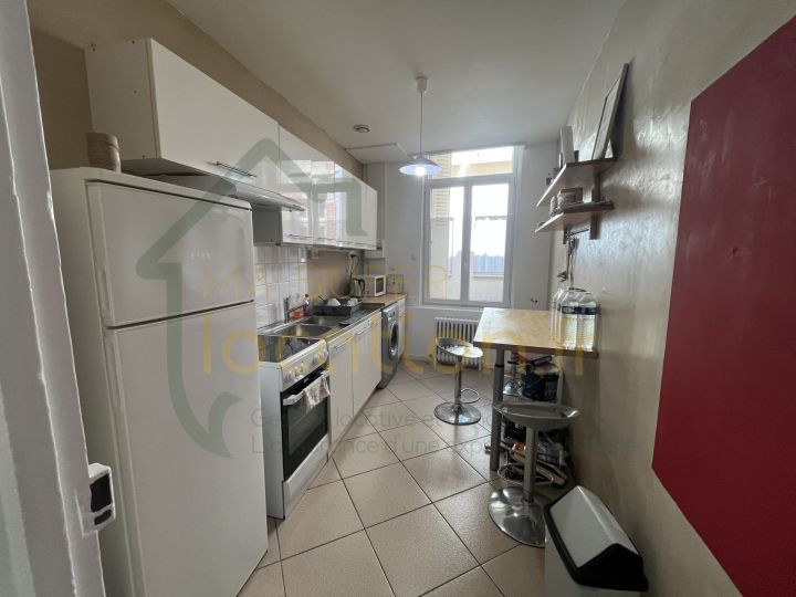 
                                                Location
                                                 T2 MEUBLÉ SITUÉ EN HYPER CENTRE DE ST QUENTIN