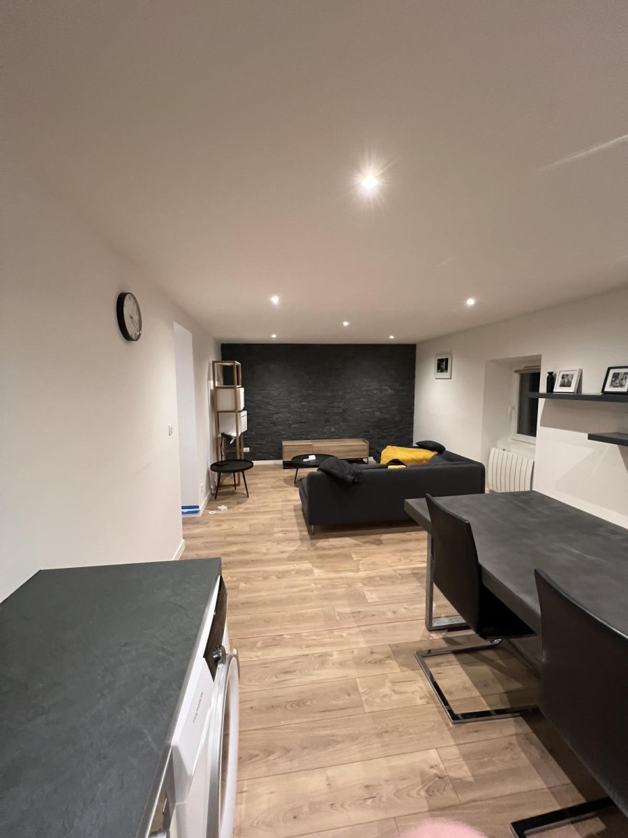 
                                                Location
                                                 T2 meuble St Donatien