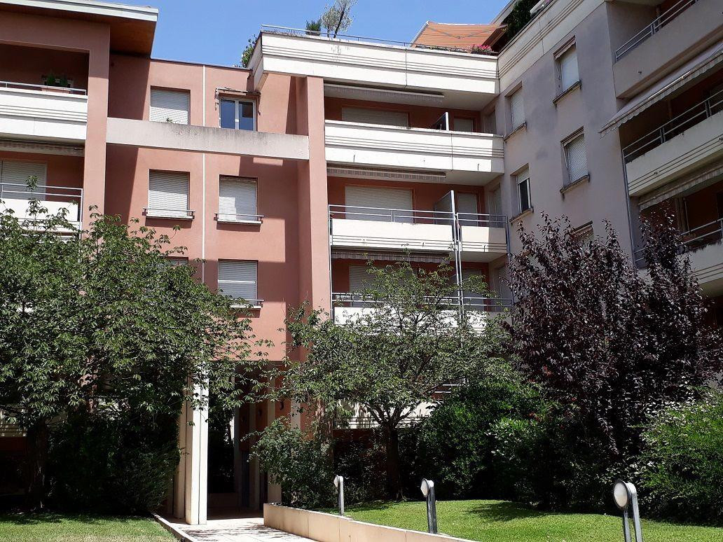 
                                                Location
                                                 T2 meublé TOULOUSE Cote-Pavée