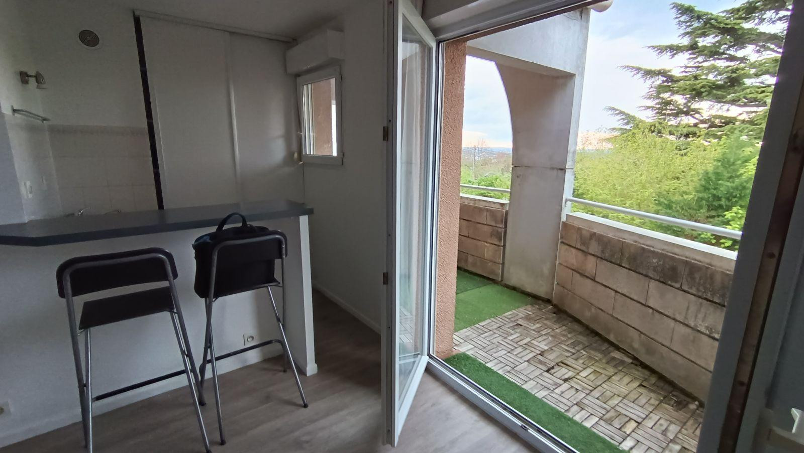 
                                                Location
                                                 T2 meublé Toulouse quartier Rangueil avec parking